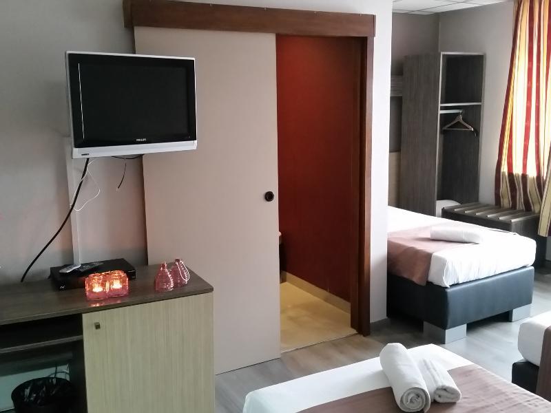 Hotel Prince De Liege Anderlecht Екстер'єр фото